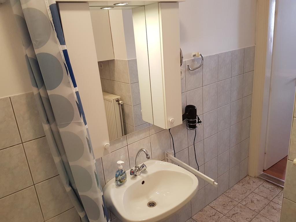 Apartman Kaszas Central โมชนมายารูวาร์ ภายนอก รูปภาพ
